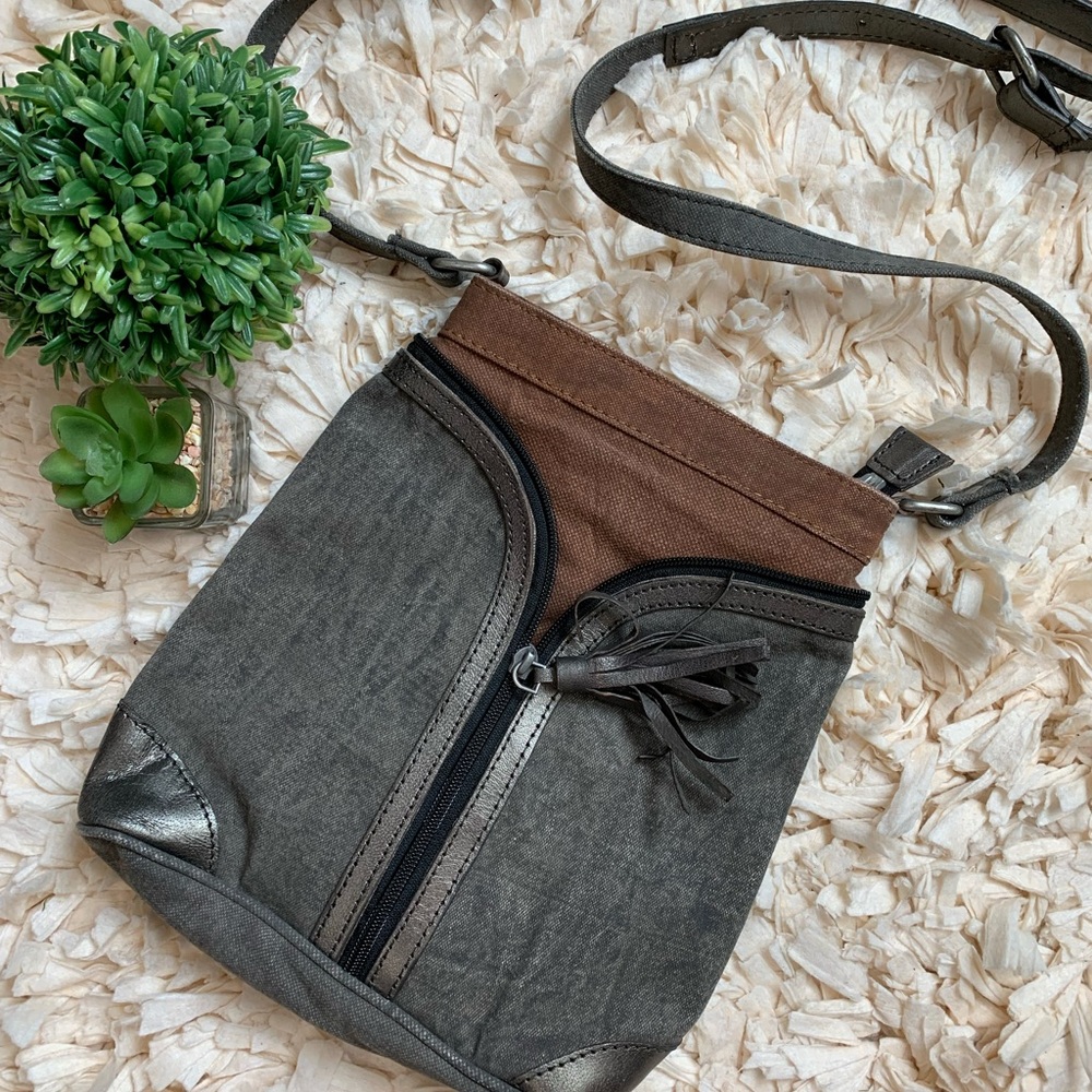 Mona B Crossbody‎